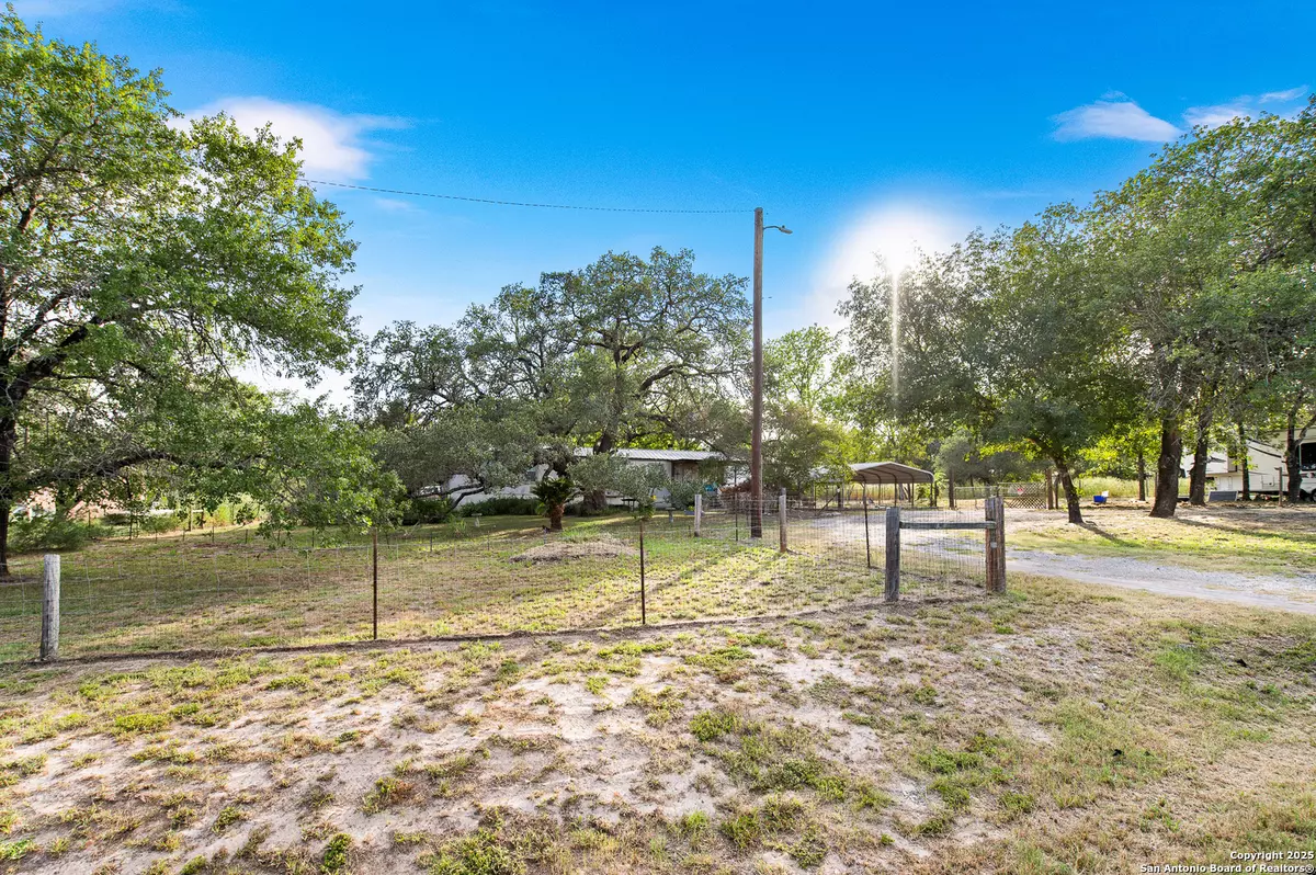San Antonio, TX 78264,23805 HACKBERRY POINT