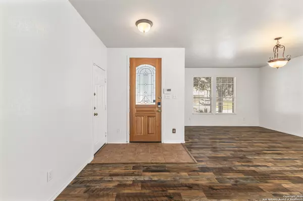 Live Oak, TX 78233,7114 Avery Rd