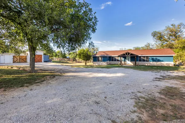 14686 Stuart Rd, San Antonio, TX 78223