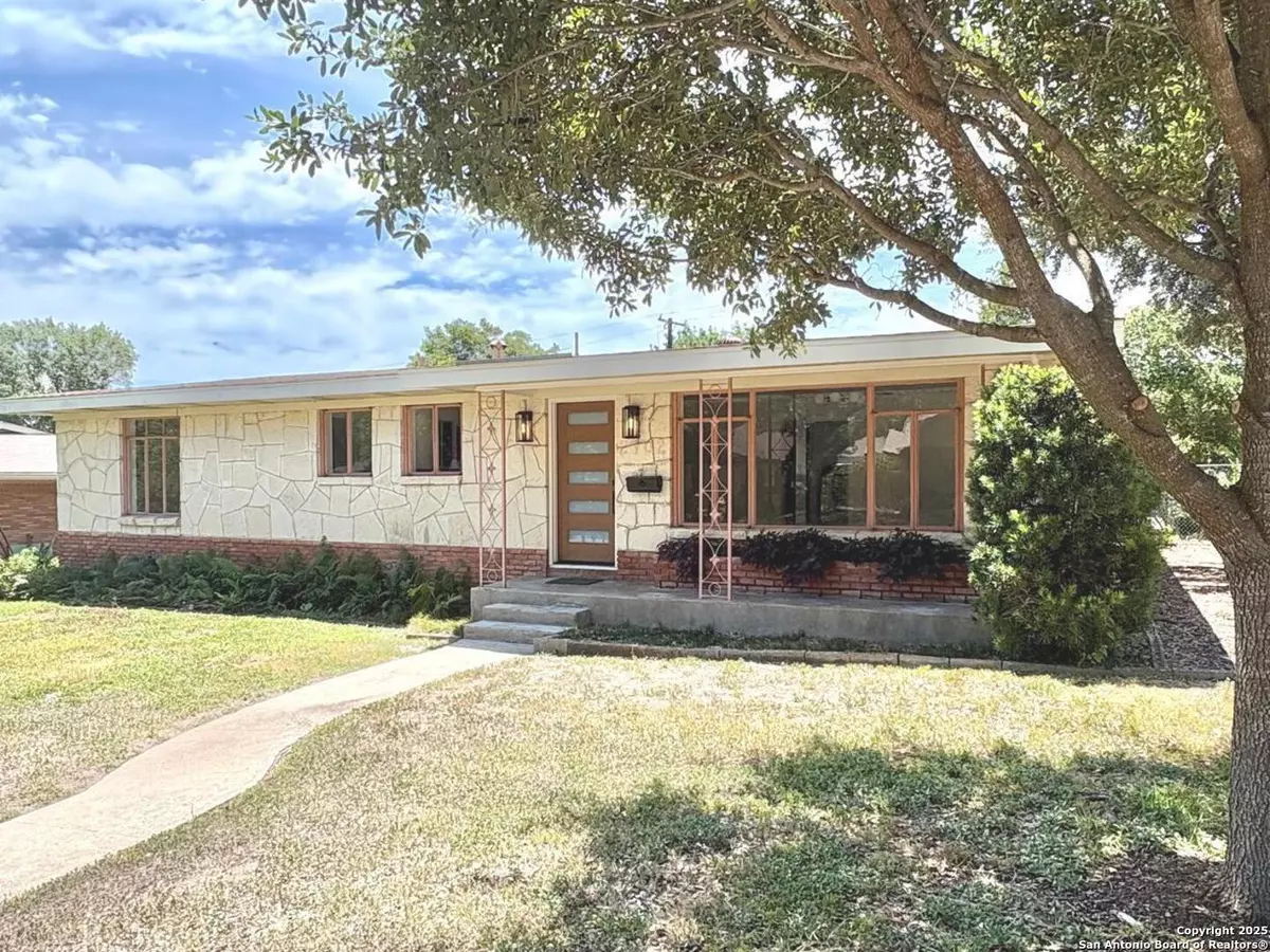 San Antonio, TX 78210,2702 Hiawatha