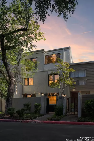 3103 Eisenhauer UNIT J11, San Antonio, TX 78209