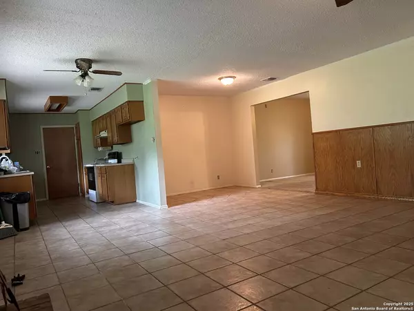 Universal City, TX 78148-4023,1283 Cibolo Trail