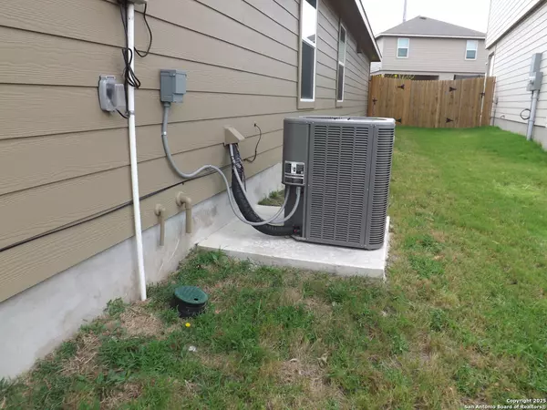 San Antonio, TX 78223,7319 Nicholas Bluff