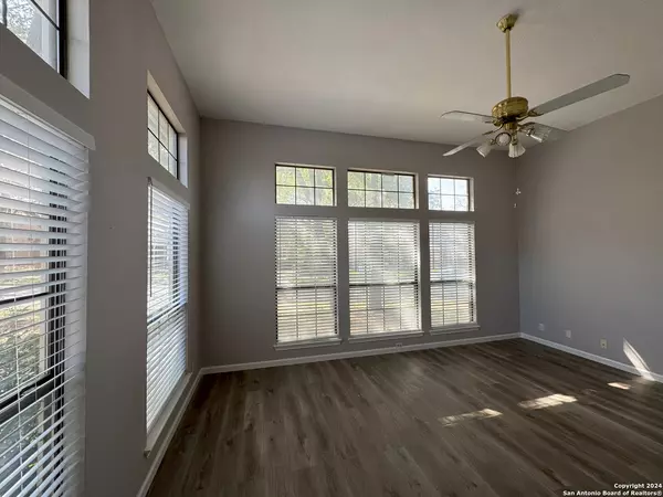 San Antonio, TX 78249,5939 Heather View