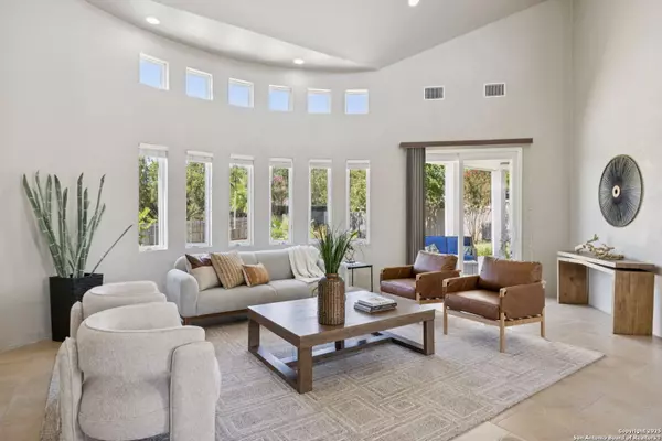 San Antonio, TX 78260,910 Silent Hollow