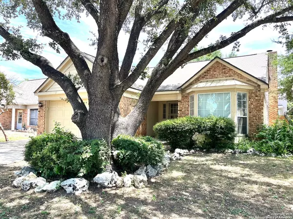 Cibolo, TX 78108,301 Notch Leaf