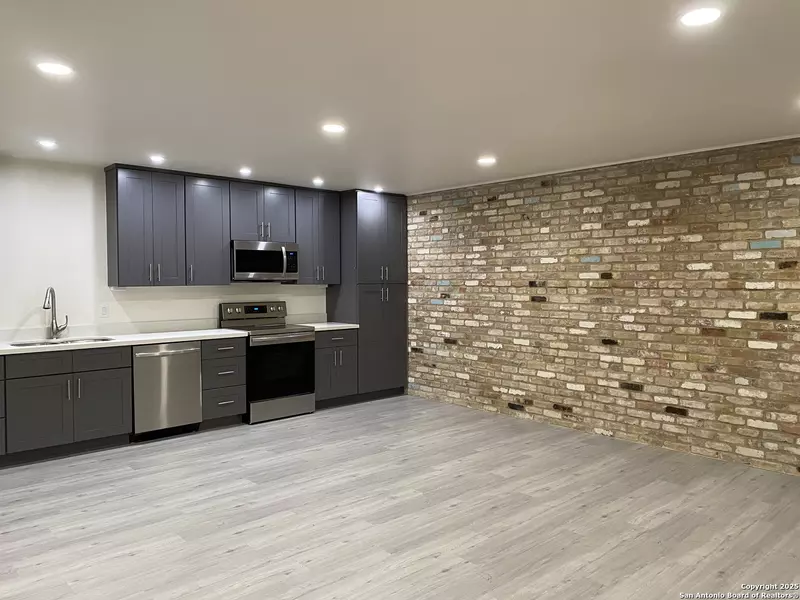 215 Mistletoe UNIT C, San Antonio, TX 78212