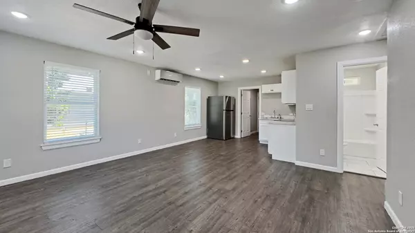 San Antonio, TX 78221,249 Rosebud