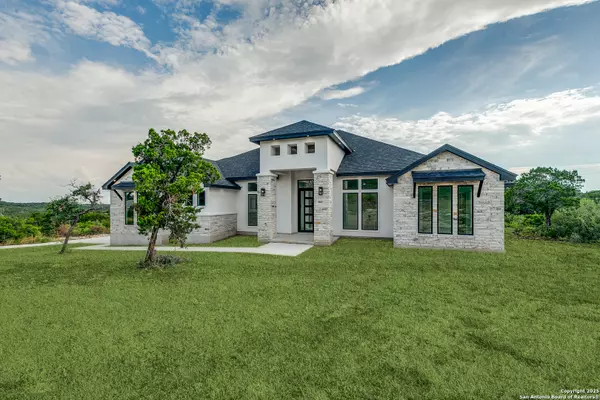 205 Private Road 2772, Mico, TX 78056