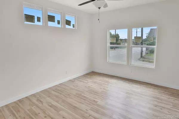 San Antonio, TX 78207-2916,2402 Martin St