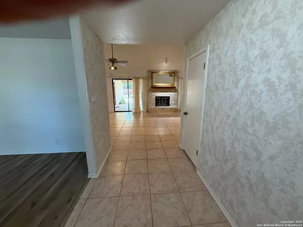 San Antonio, TX 78231,2214 Pebble Crest Cir