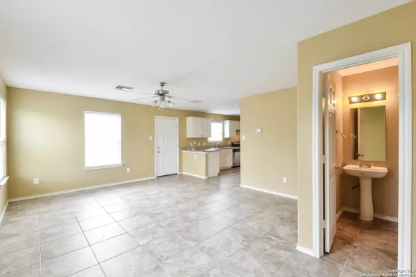 San Antonio, TX 78252,5502 Hidden Cyn