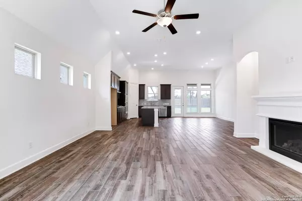 San Antonio, TX 78249-4656,8626 GLASS GEM DR