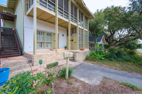 Alamo Heights, TX 78209-5626,636 PATTERSON AVE UNIT B