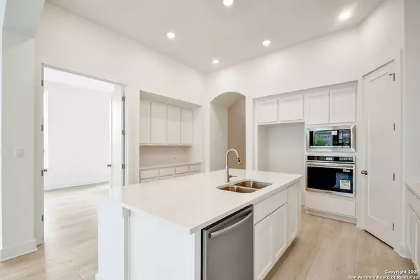 San Marcos, TX 78666,340 Fountain Grass Drive