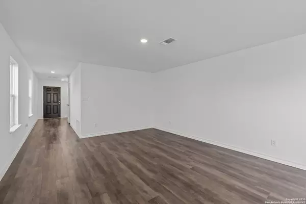 New Braunfels, TX 78130,862 Bluegrass Point