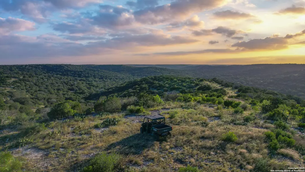 TBD Mailtrail Rd, Rocksprings, TX 78880