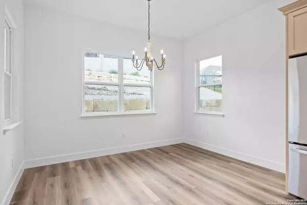 Kerrville, TX 78028-4532,2108 Athens Ave