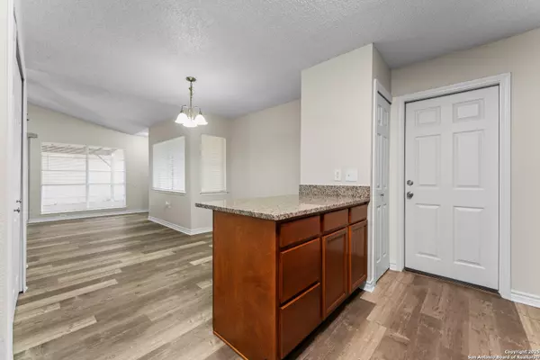 San Antonio, TX 78250,8004 Laurel