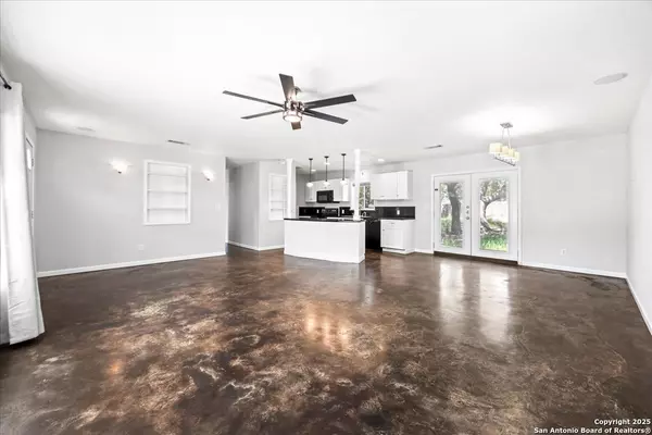 Bandera, TX 78003,560 PR 1515