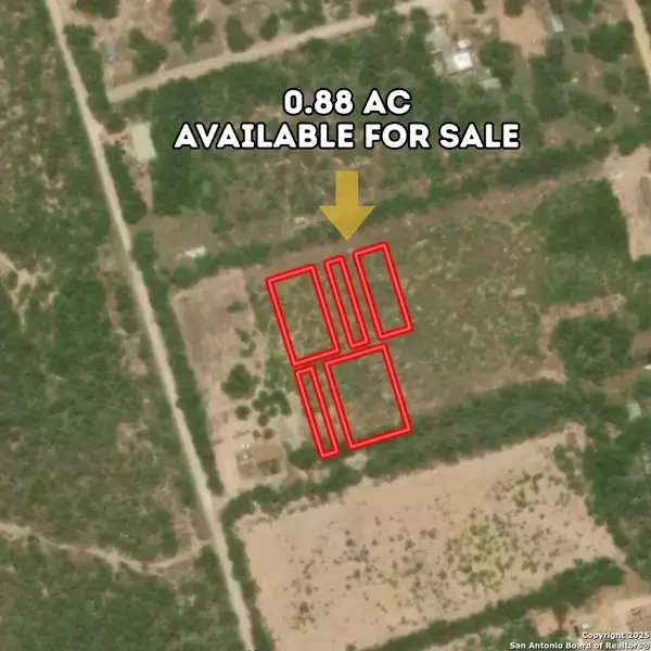 0 3rd St, Christine, TX 78012