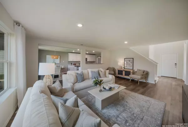 Converse, TX 78109,1347 Vallarta Centro