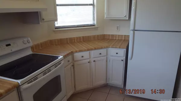San Antonio, TX 78233,13235 Larkwalk Dr