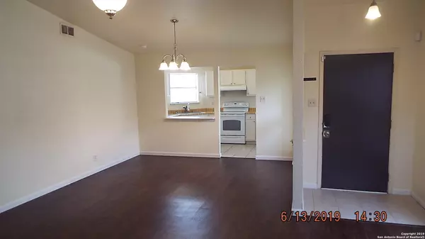 San Antonio, TX 78233,13235 Larkwalk Dr
