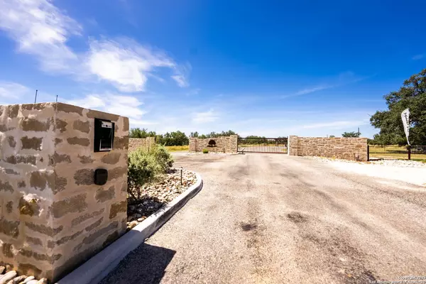 Hondo, TX 78861,0 Grand Oaks