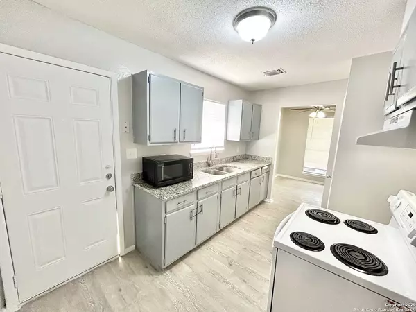 San Antonio, TX 78227,6310 Brownleaf St