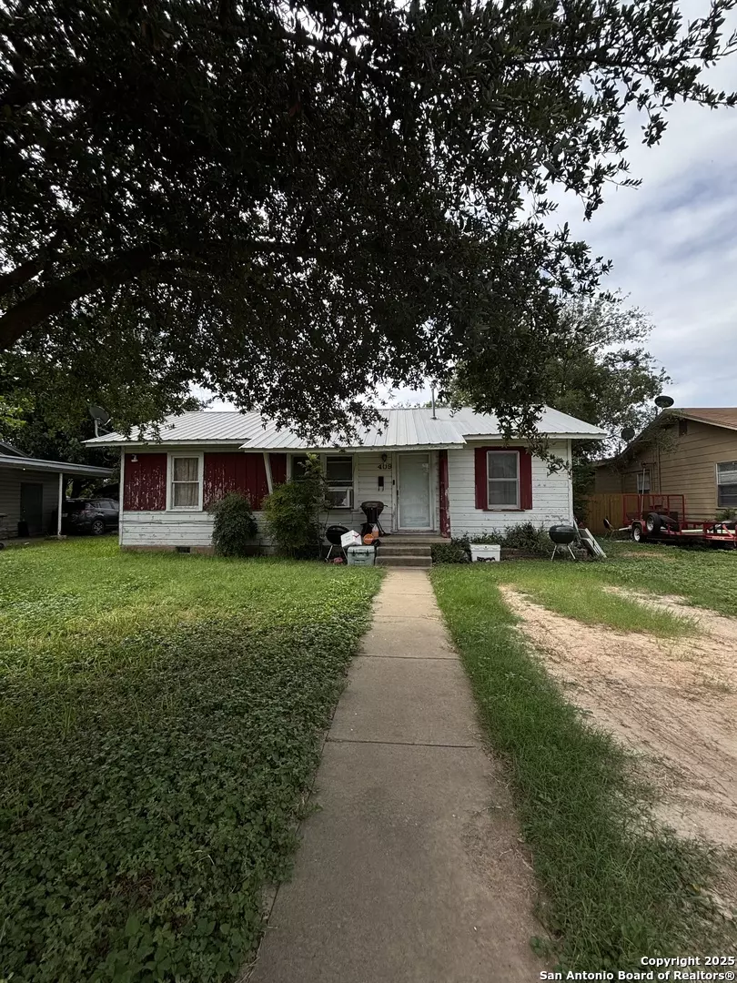 Uvalde, TX 78801,409 SYCAMORE ST