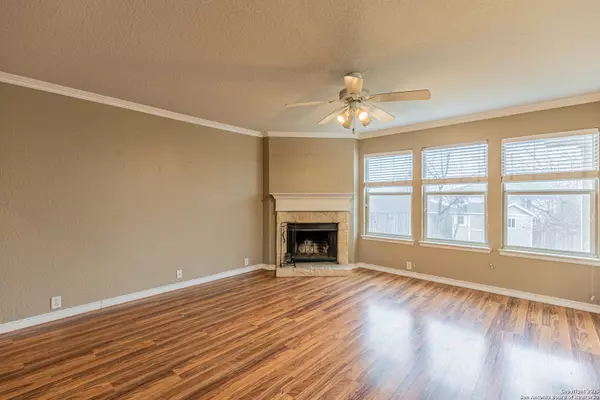 Schertz, TX 78108,6105 sennen