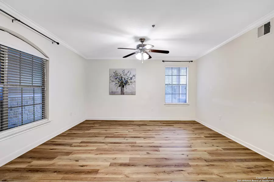 7323 Snowden Rd UNIT 3108, San Antonio, TX 78240
