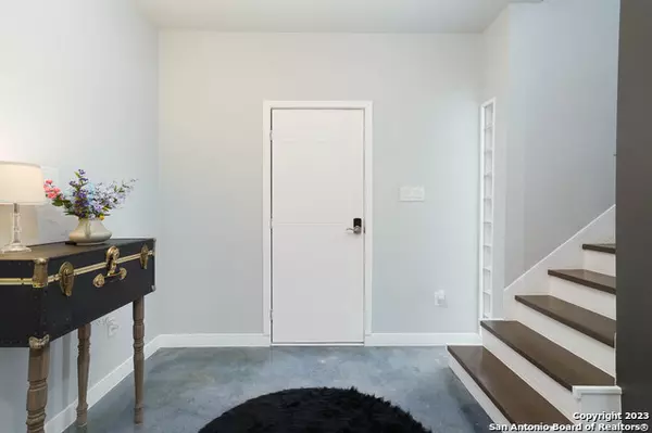 San Antonio, TX 78212-5128,603 Euclid Ave UNIT 2