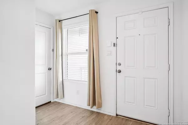 San Antonio, TX 78252,7002 Satellite