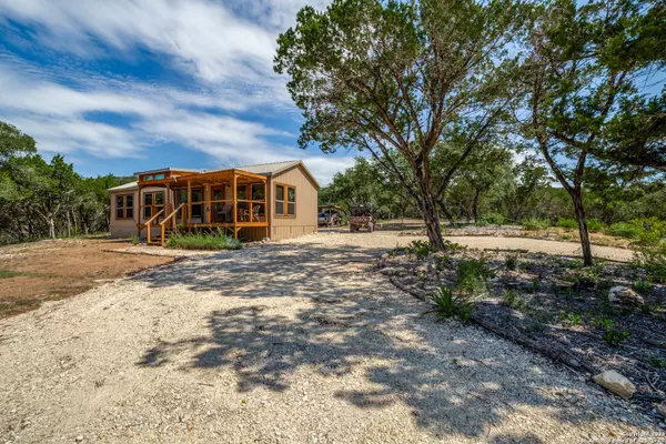 Mico, TX 78056,1715 County Road 270