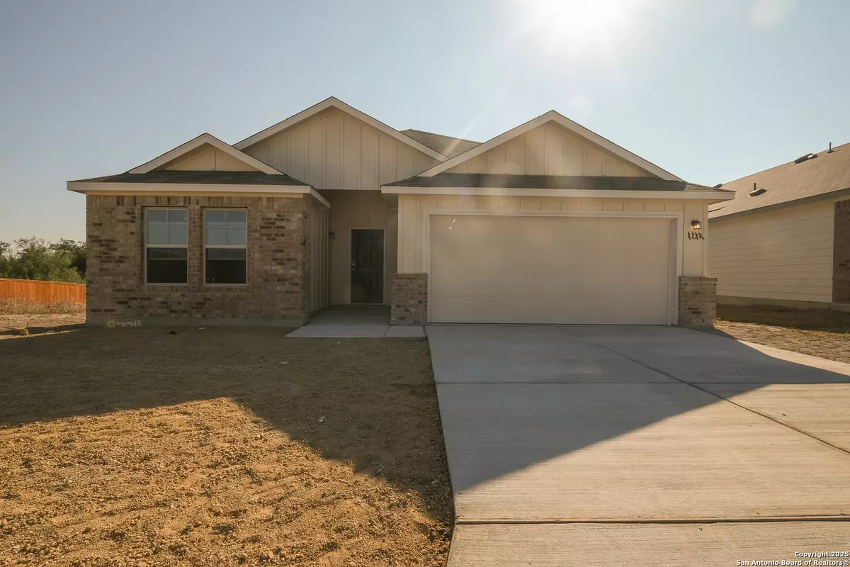 San Antonio, TX 78252,8724 Rucker Pond Trail