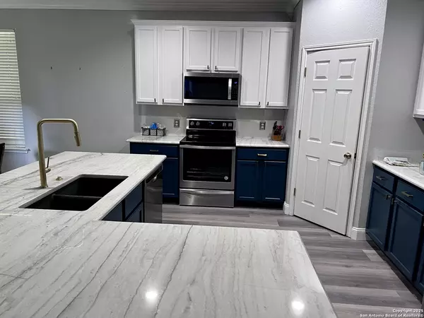 San Antonio, TX 78247,4843 Farber DL