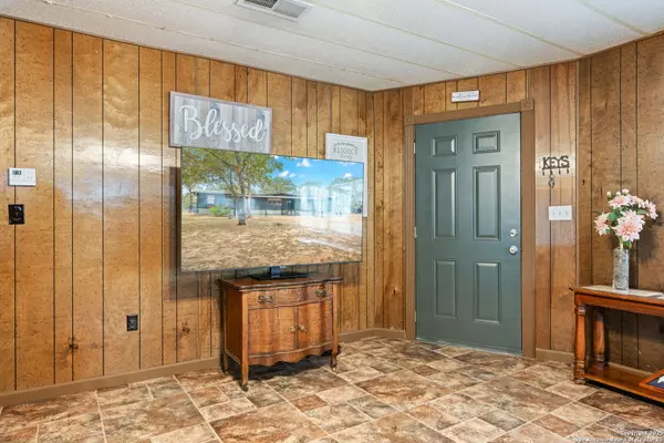 Poteet, TX 78065,167 Gayle