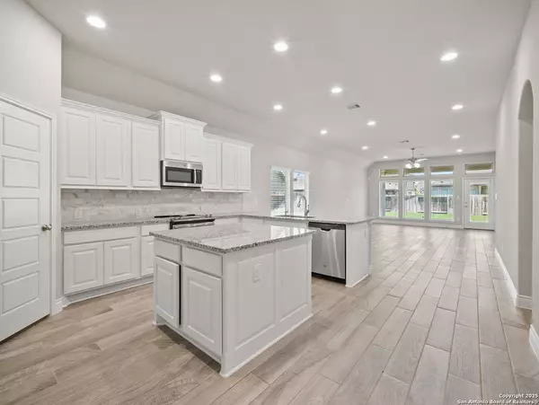 Seguin, TX 78155,2993 Coral Way