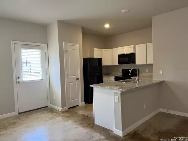 San Antonio, TX 78218,7935 Dial Ike UNIT 401