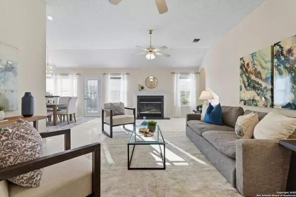 127 Maple, Mountain City, TX 78610