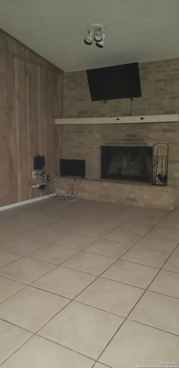 Converse, TX 78109,8118 Pioneer Hills
