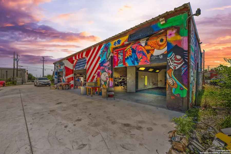 911 Viendo, San Antonio, TX 78201