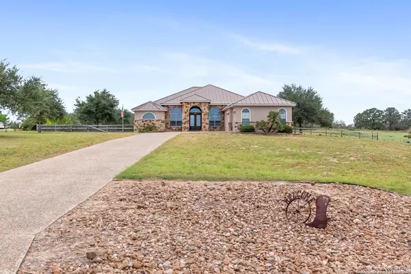 Floresville, TX 78114,109 Abrego Mount