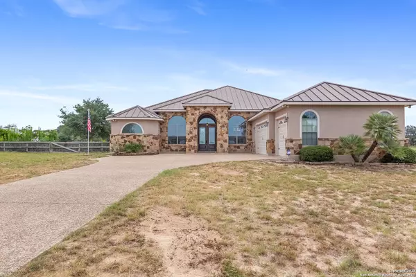 109 Abrego Mount, Floresville, TX 78114
