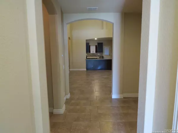 Cibolo, TX 78108-3657,517 SADDLE HL