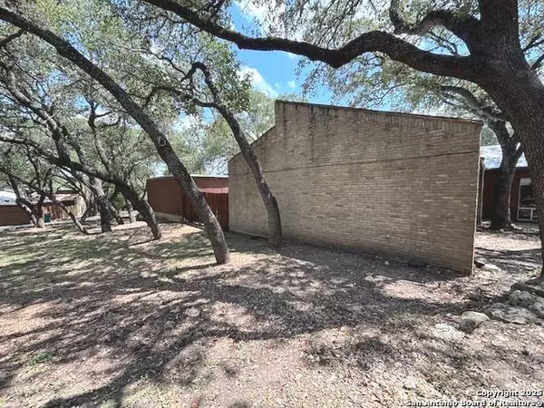 Live Oak, TX 78233,12046 Arms Way St