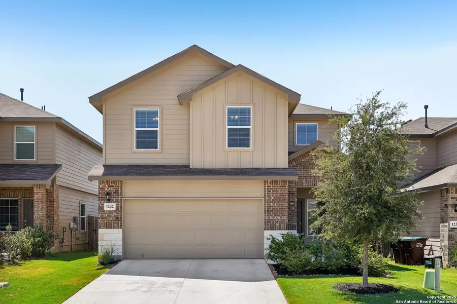 1242 Yellow Warbler Run, San Antonio, TX 78253