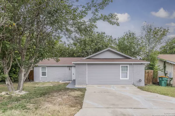 112 Meadow St, Converse, TX 78109